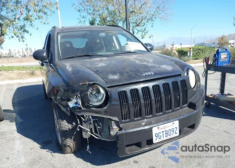 2008 Jeep Compass Sport z USA, uszkodzony, nr VIN 1J8FF47W18D632240